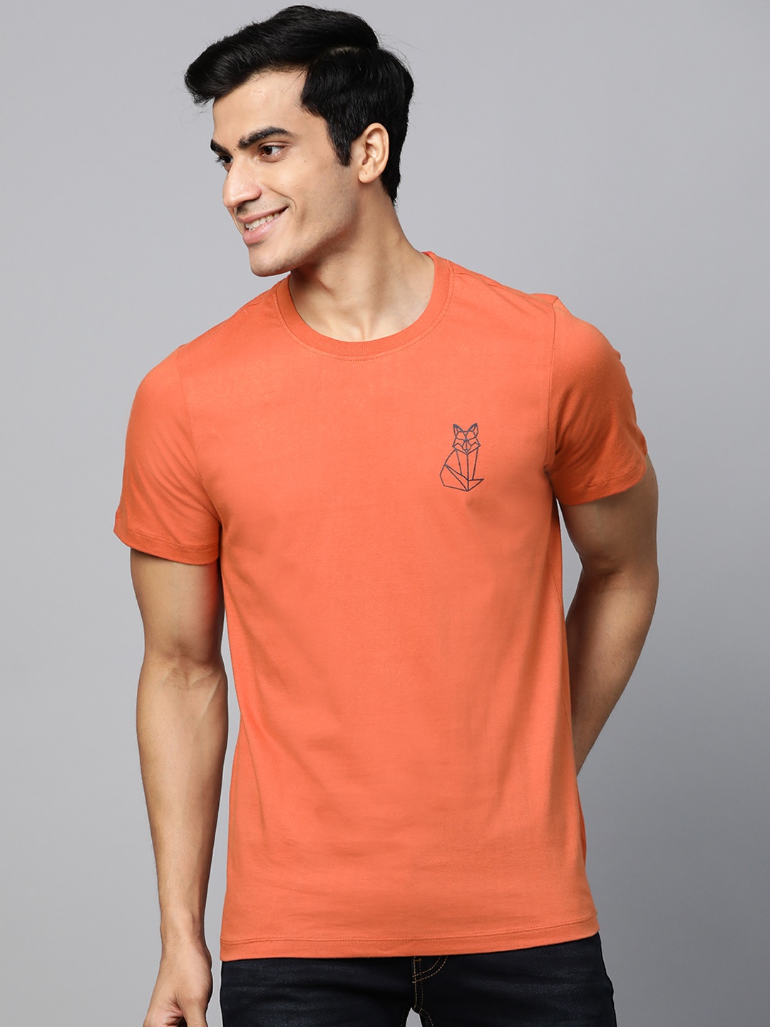 

Mast & Harbour Men Rust Orange Solid Round Neck T-shirt