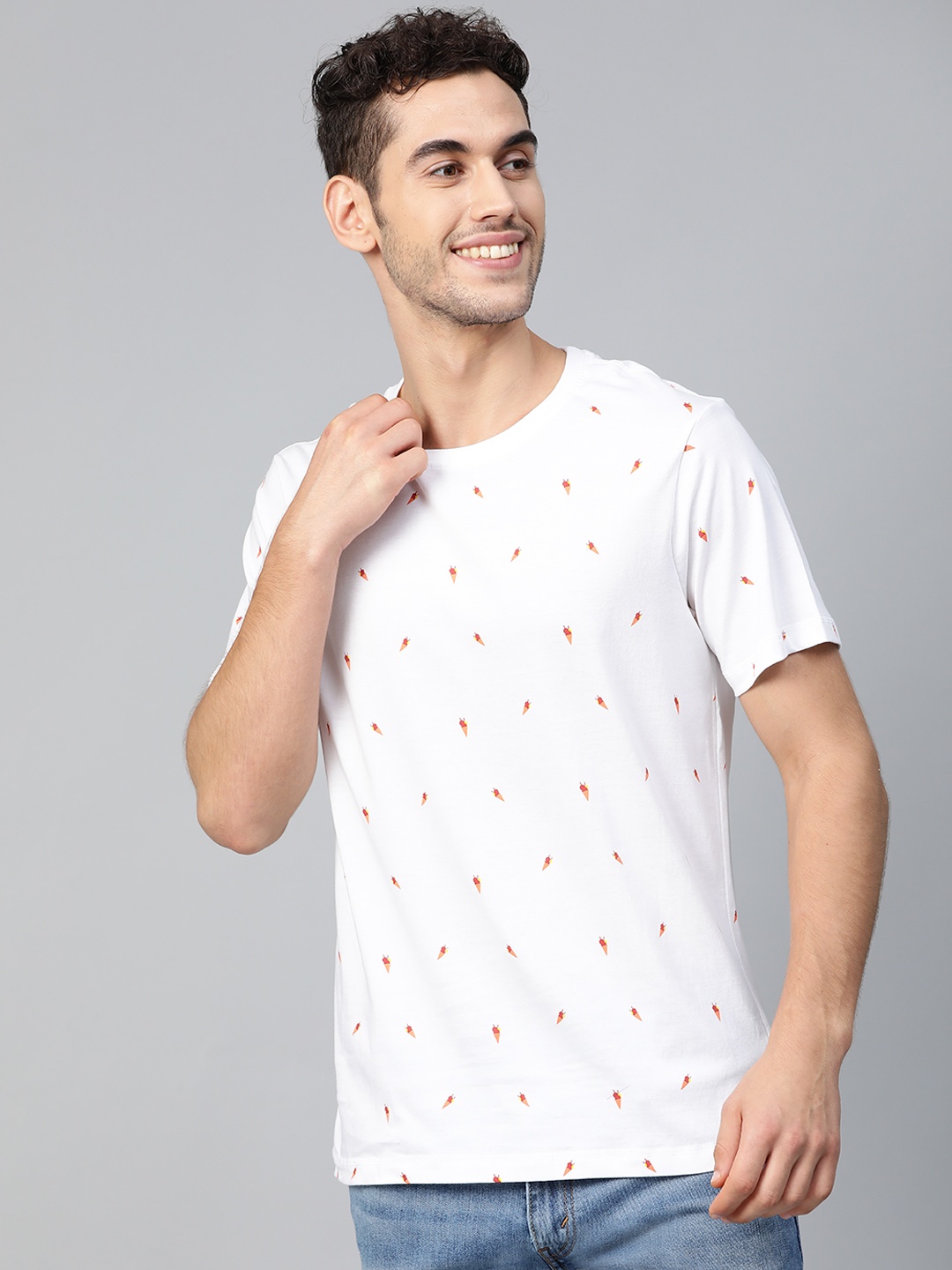 

Mast & Harbour Men White & Red Ice-Cream Printed Round Neck T-shirt