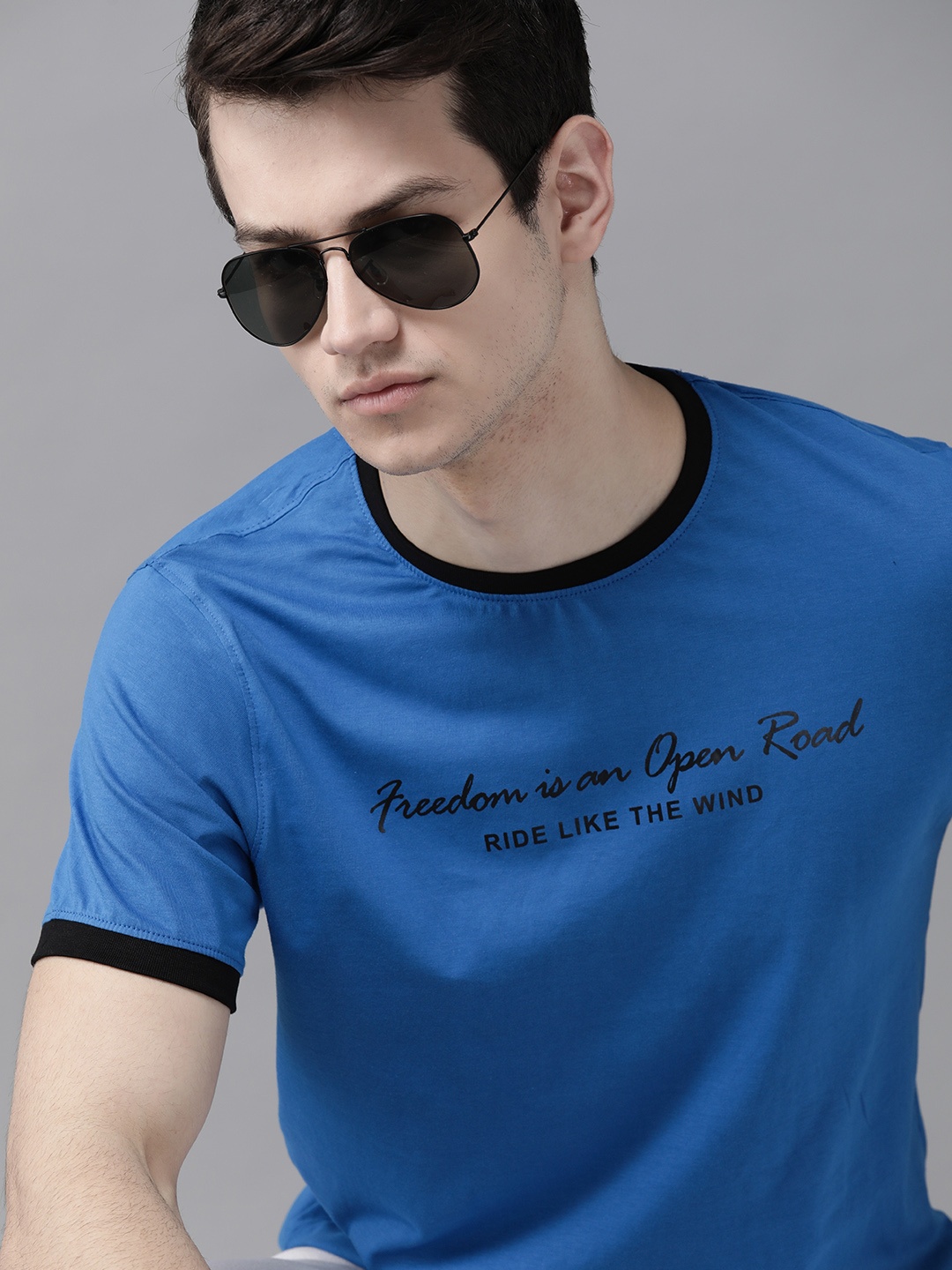

Roadster Men Blue Black Printed Round Neck Pure Cotton T-shirt