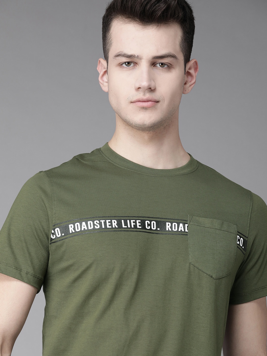 

Roadster Men Olive Green Solid Pocket Detailing Round Neck T-shirt