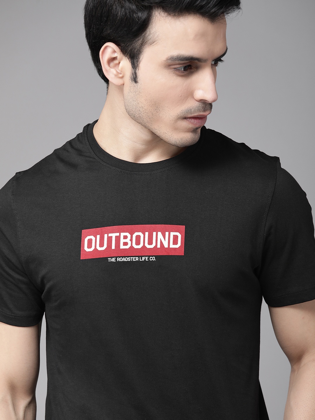

Roadster Men Black Solid Round Neck Pure Cotton T-shirt