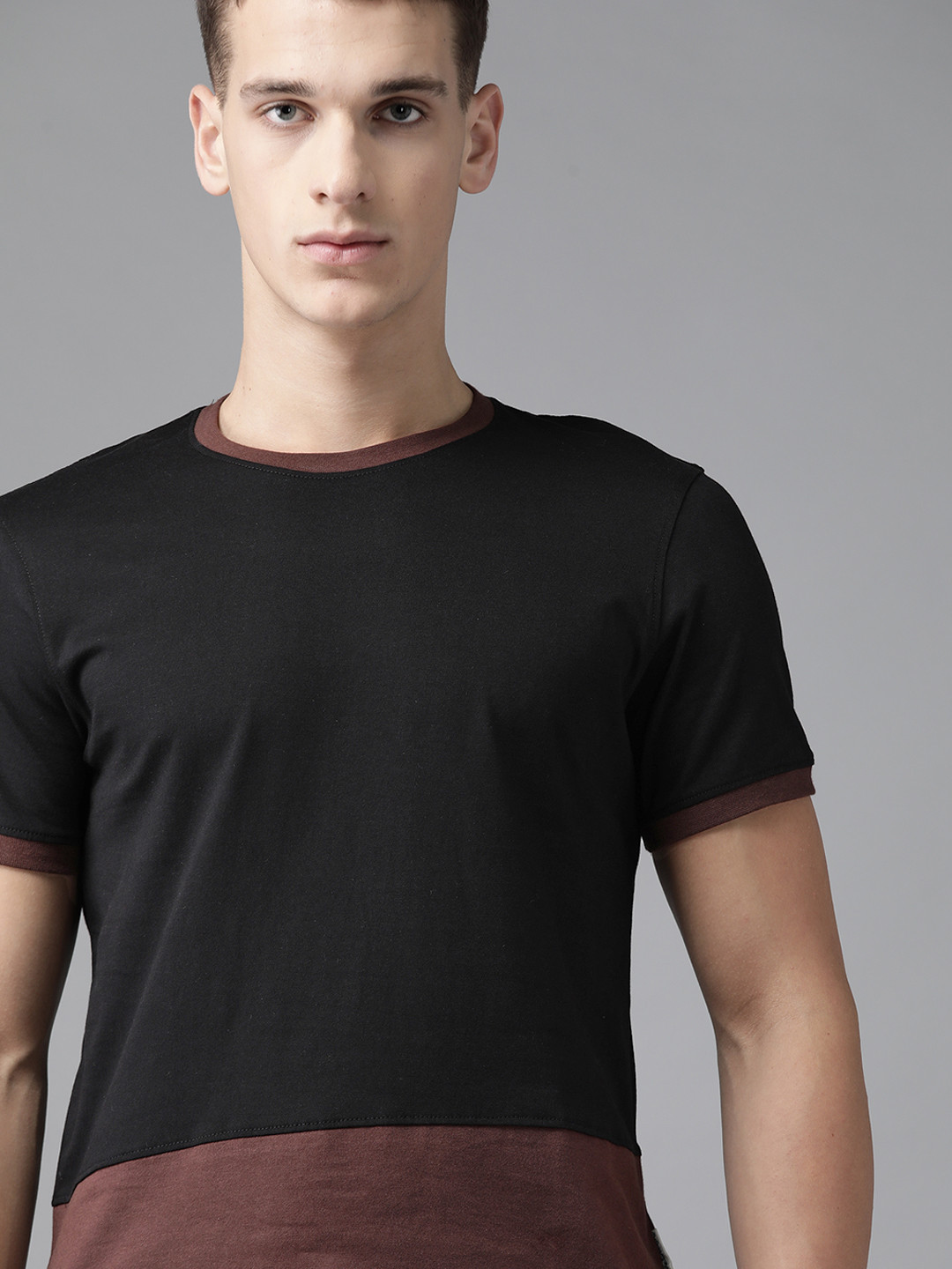 

Roadster Men Black & Brown Colourblocked Pure Cotton Round Neck T-shirt