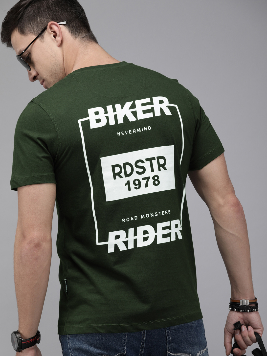 

Roadster Men Olive Green Back Printed Round Neck Pure Cotton T-shirt