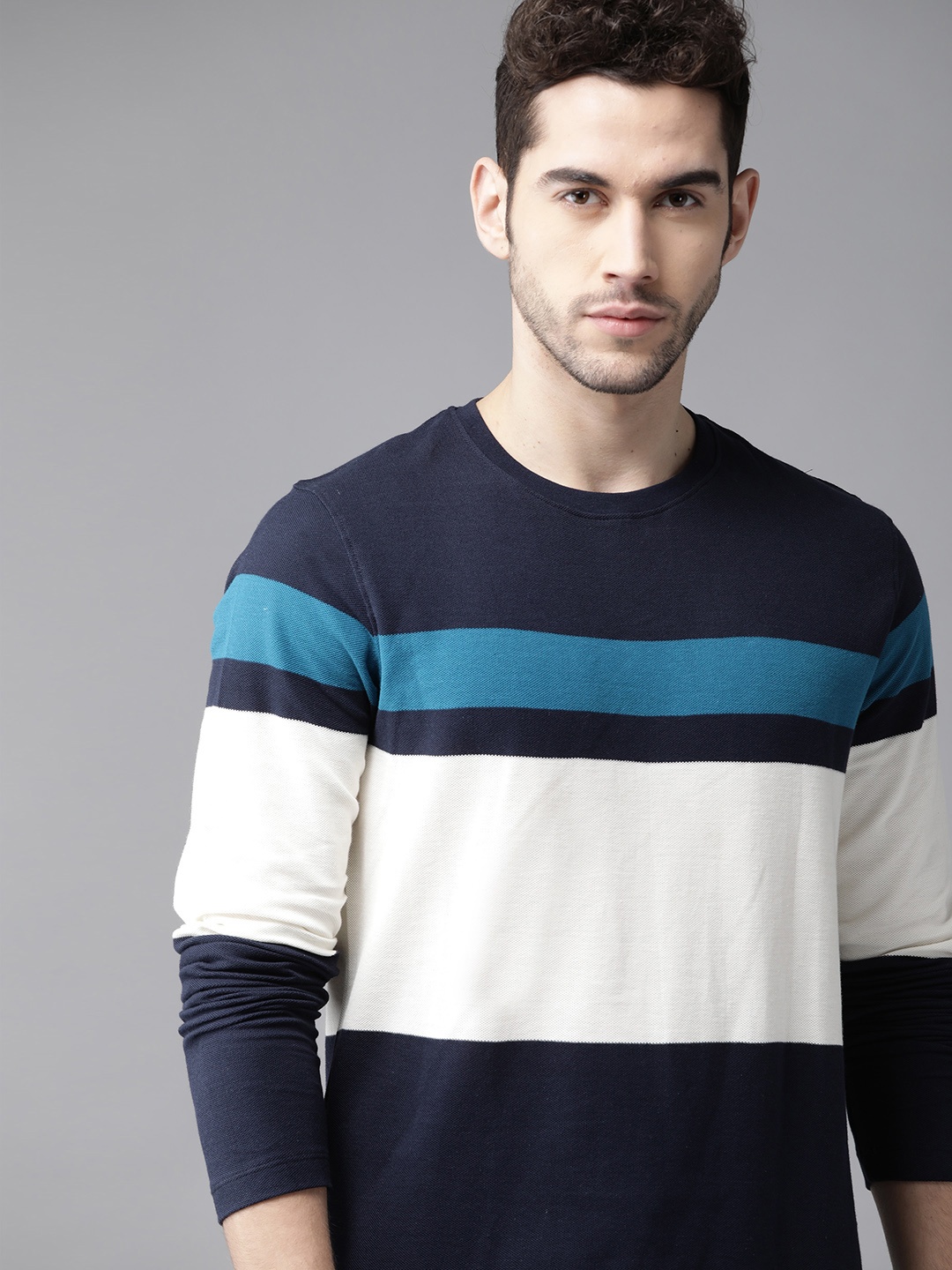 

Roadster Men Blue Colourblocked Round Neck Pure Cotton T-shirt
