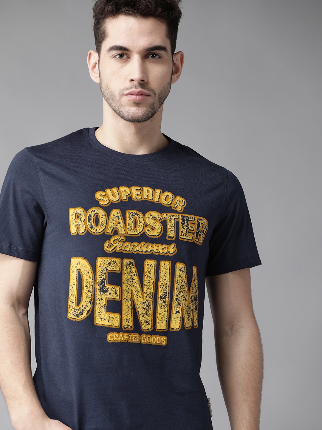 

Roadster Men Navy Blue & Yellow Printed Round Neck T-shirt