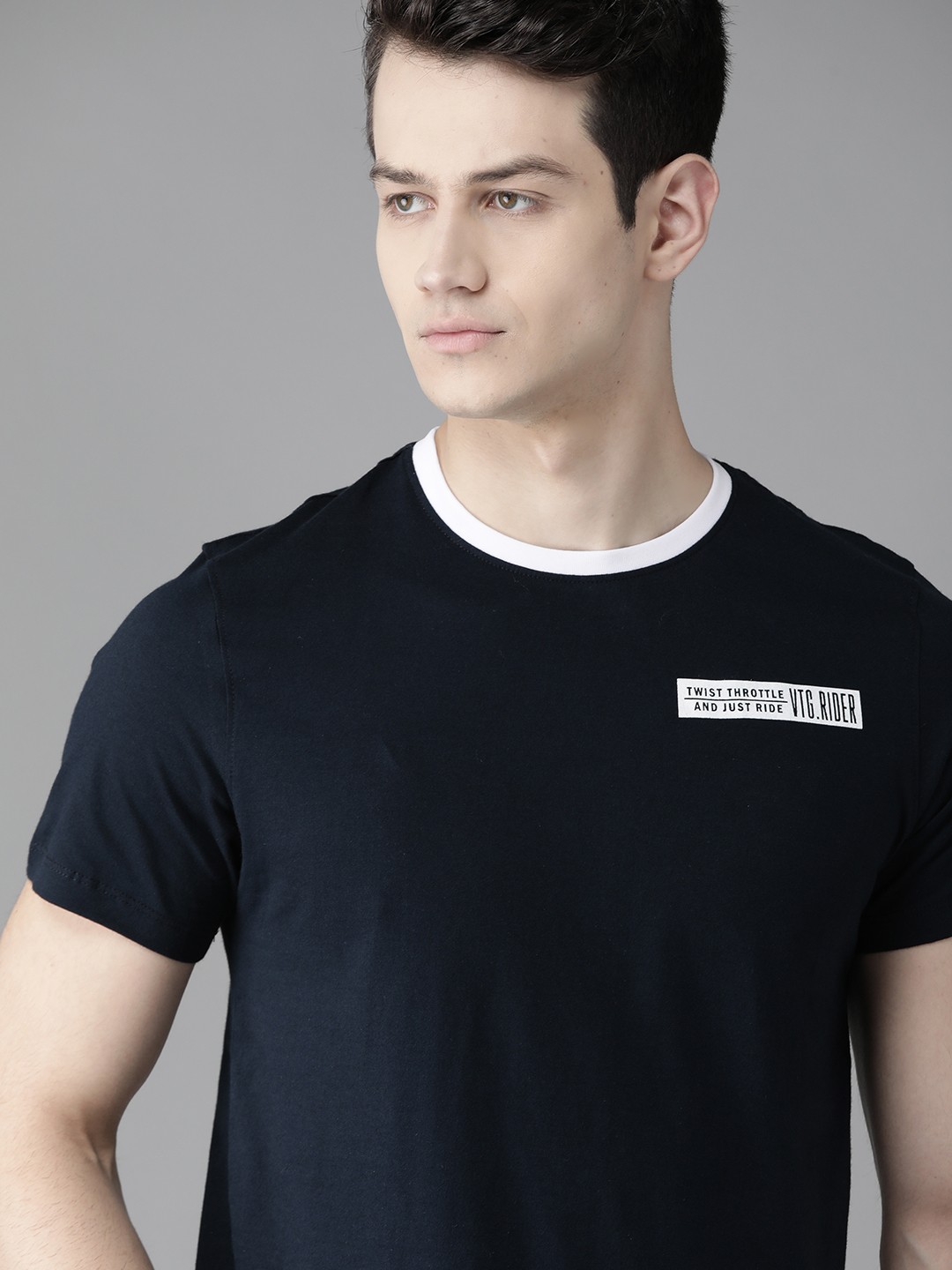 

Roadster Men Navy Blue & White Printed Back Pure Cotton Round Neck T-shirt