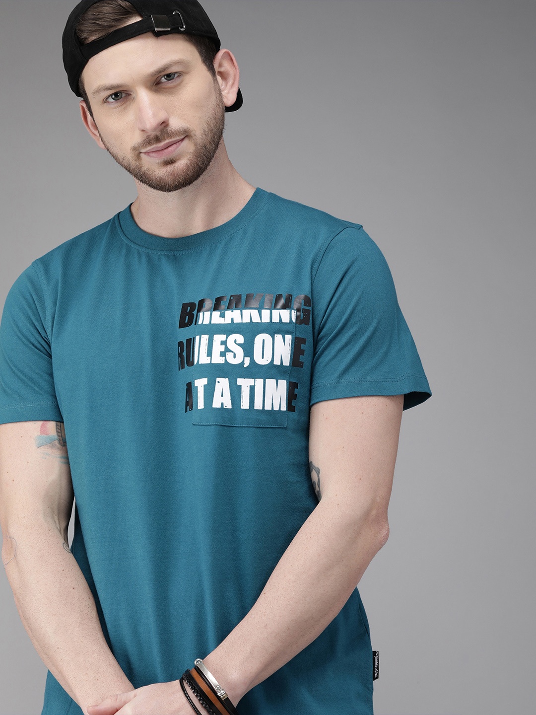 

Roadster Men Blue Printed Round Neck T-shirt