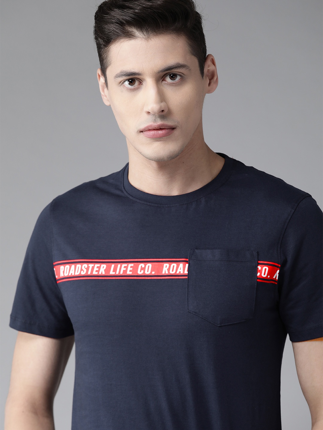 

Roadster Men Navy Blue Printed Round Neck T-shirt