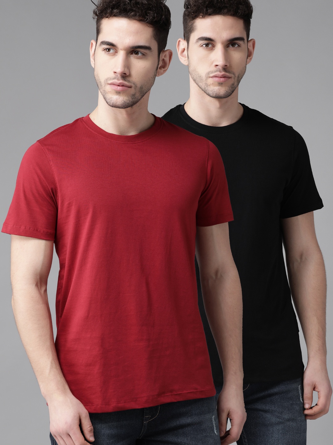 

Roadster Men Pack Of 2 Pure Cotton Solid Pure Cotton T-shirts, Maroon