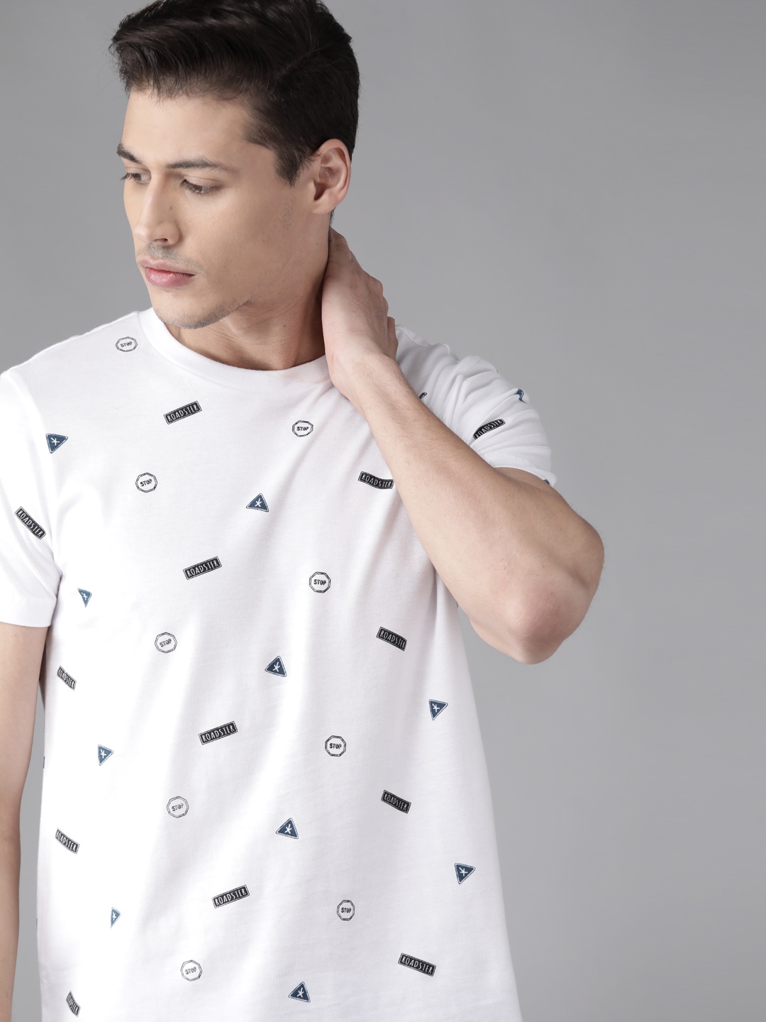 

Roadster Men White Black Printed Round Neck Pure Cotton T-shirt