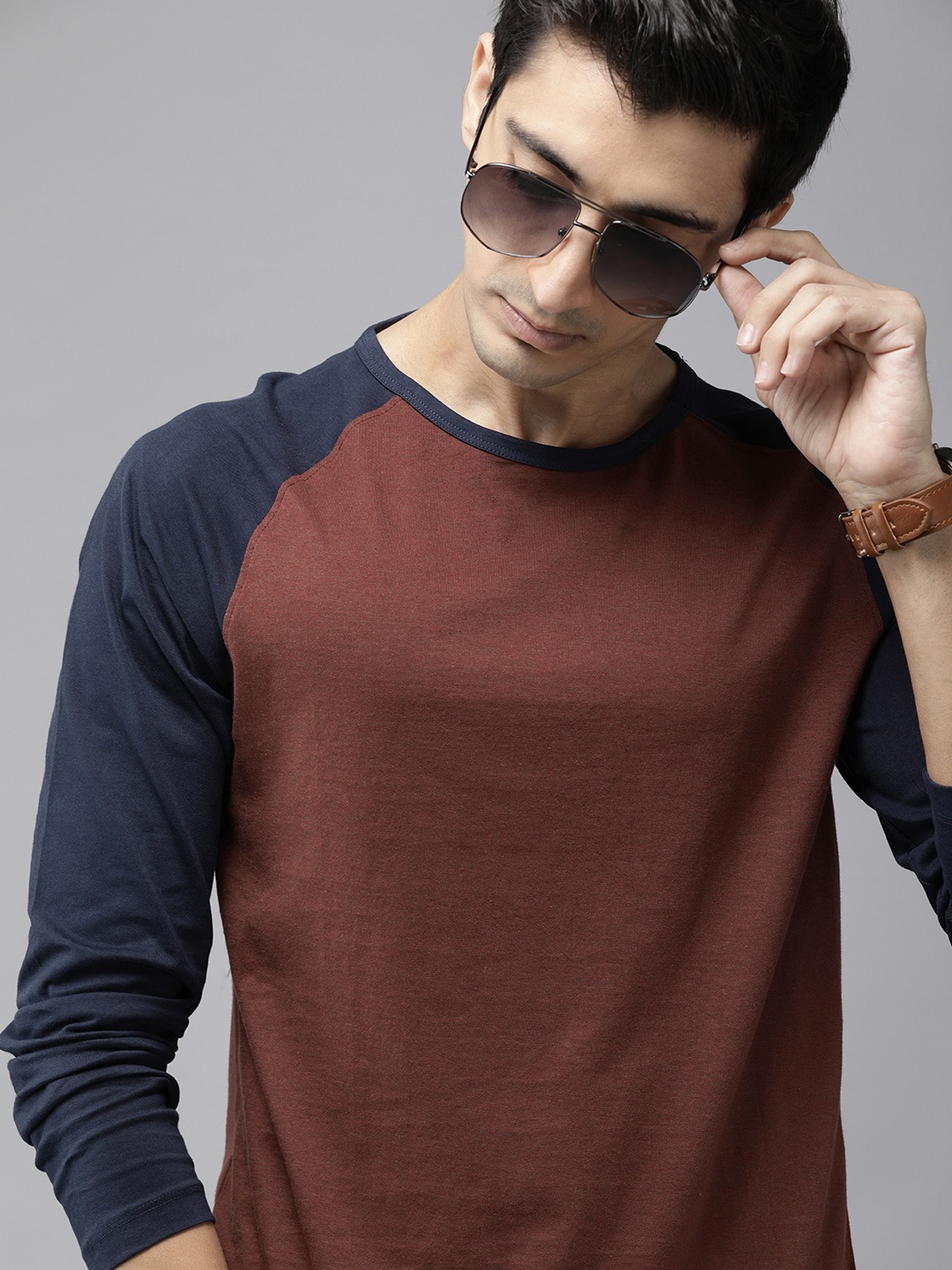 

Roadster Men Maroon Solid Round Neck Pure Cotton T-shirt with Contrast Sleeves