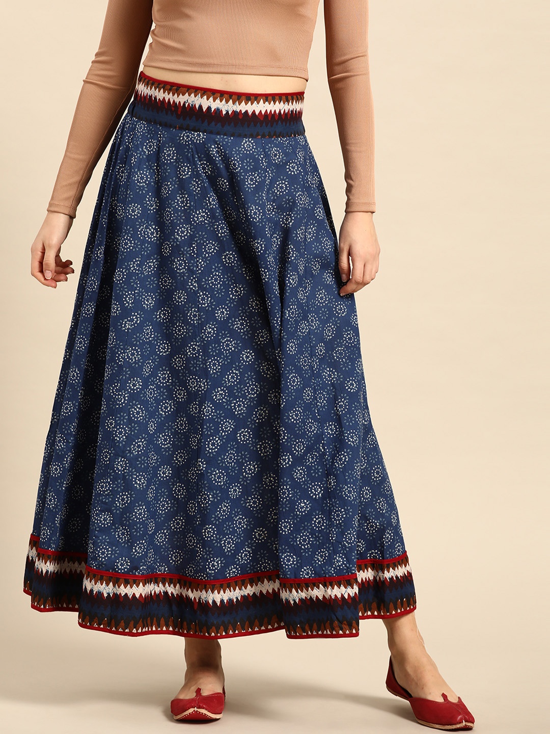 

Varanga Navy Blue & White Floral Printed Flared Pure Cotton Maxi Skirt