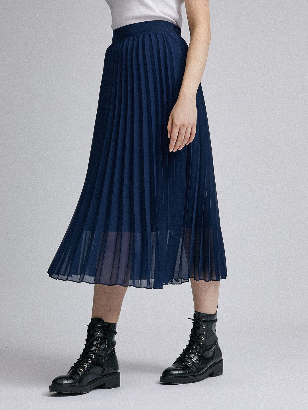 

DOROTHY PERKINS Women Navy Blue Accordion Pleated Solid A-Line Midi Skirt