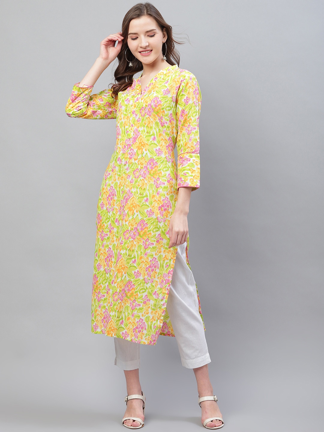 

AHIKA Women Yellow & Green Floral Printed Straight Kurta