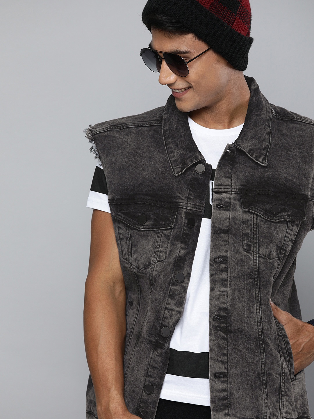 

HERE&NOW Men Charcoal Grey Washed Denim Sleeveless Jacket