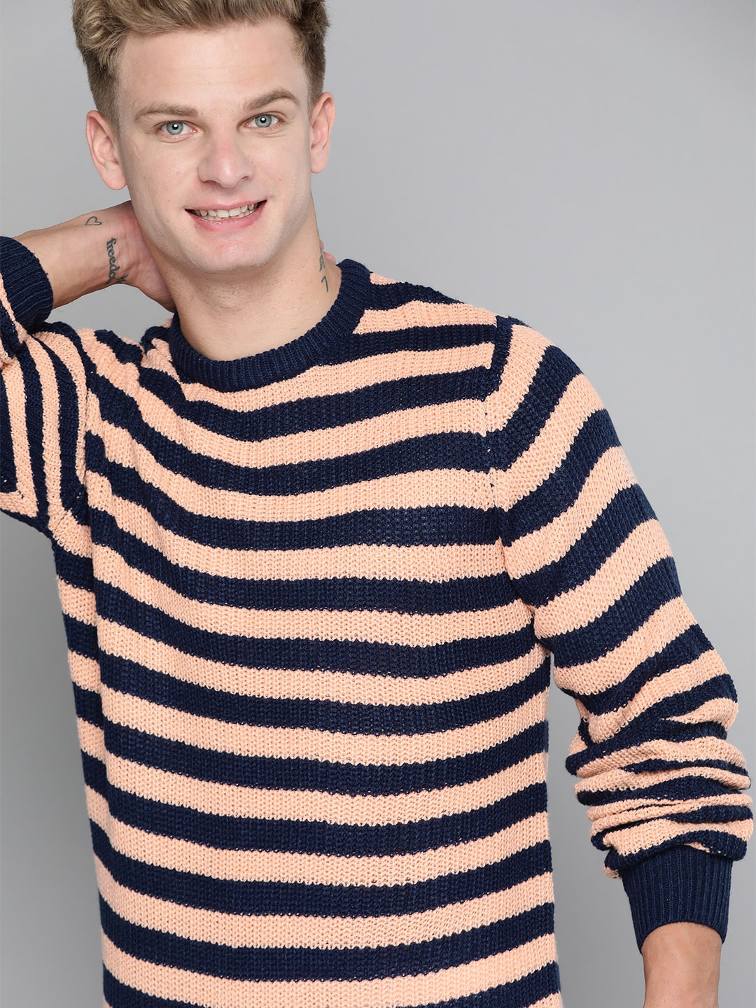 

Mast & Harbour Men Navy Blue & Peach-Coloured Striped Acrylic Pullover