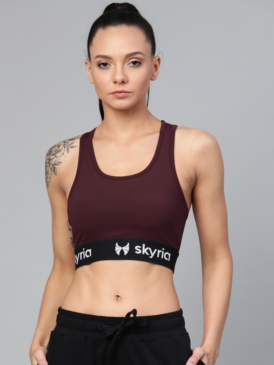 

skyria Burgundy Solid Non-Wired Non Padded Sports Bra