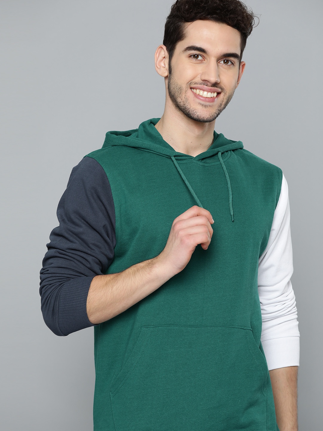 

Mast & Harbour Men Green Pure Cotton Solid Hooded Sweatshirt with Colourblocked Detail