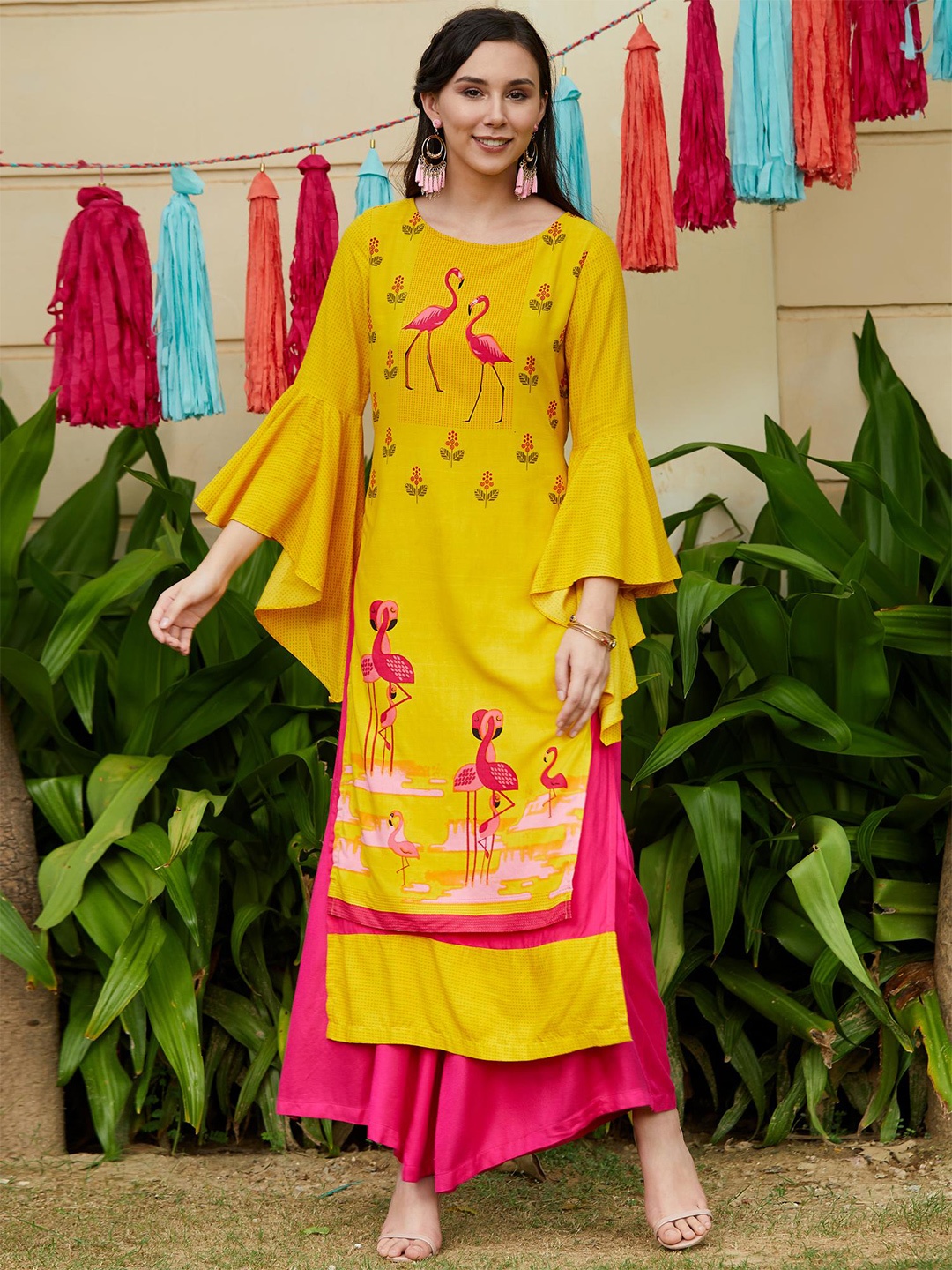 

Pannkh Women Yellow & Pink Printed Straight Kurta