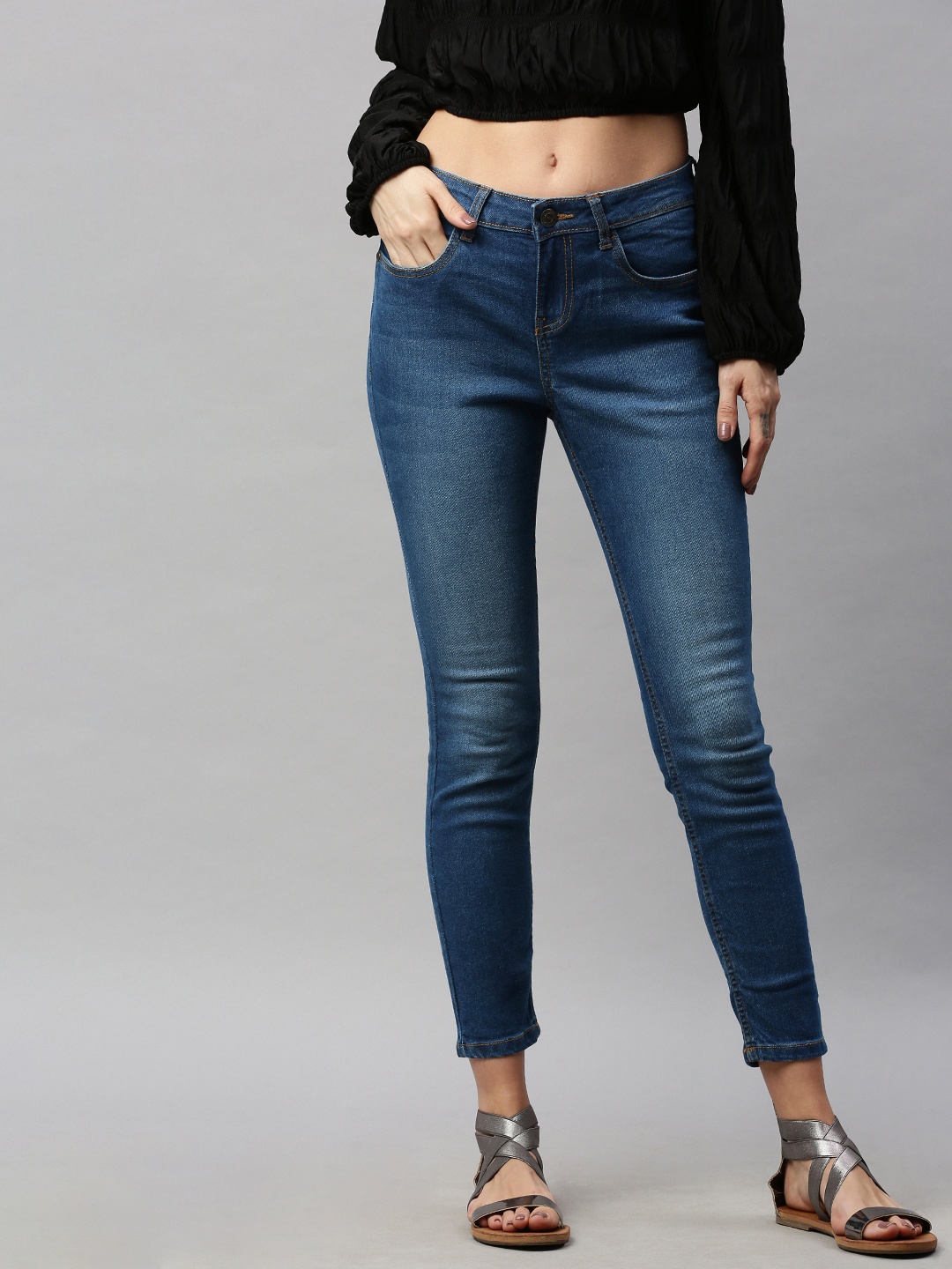 

Metronaut Women Blue Skinny Fit Mid-Rise Clean Look Stretchable Cropped Jeans