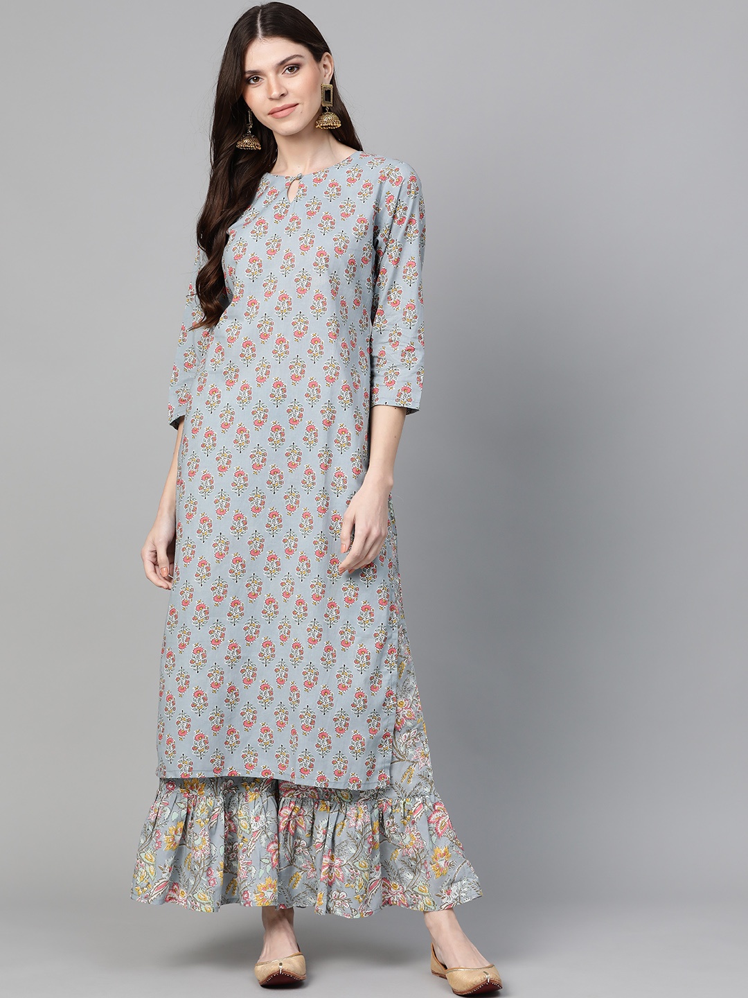 

Bhama Couture Women Grey & Pink Floral Print Kurta with Palazzos
