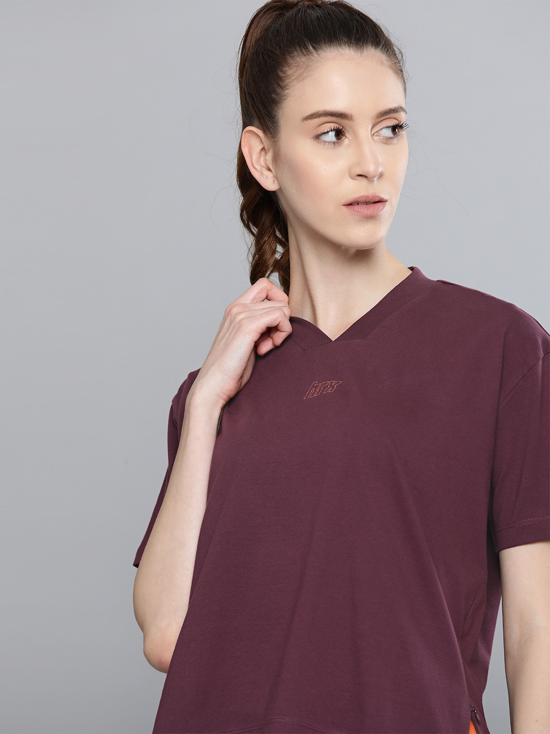 

HRX by Hrithik Roshan Women Purple Brand Carrier Bio-Wash Antimicrobial Lifestyle T-shirt