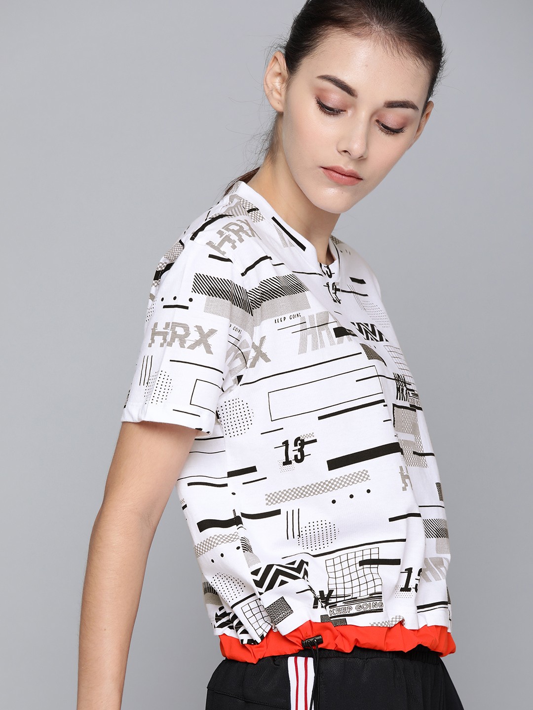 

HRX by Hrithik Roshan Women White & Black Printed Round Neck T-shirt
