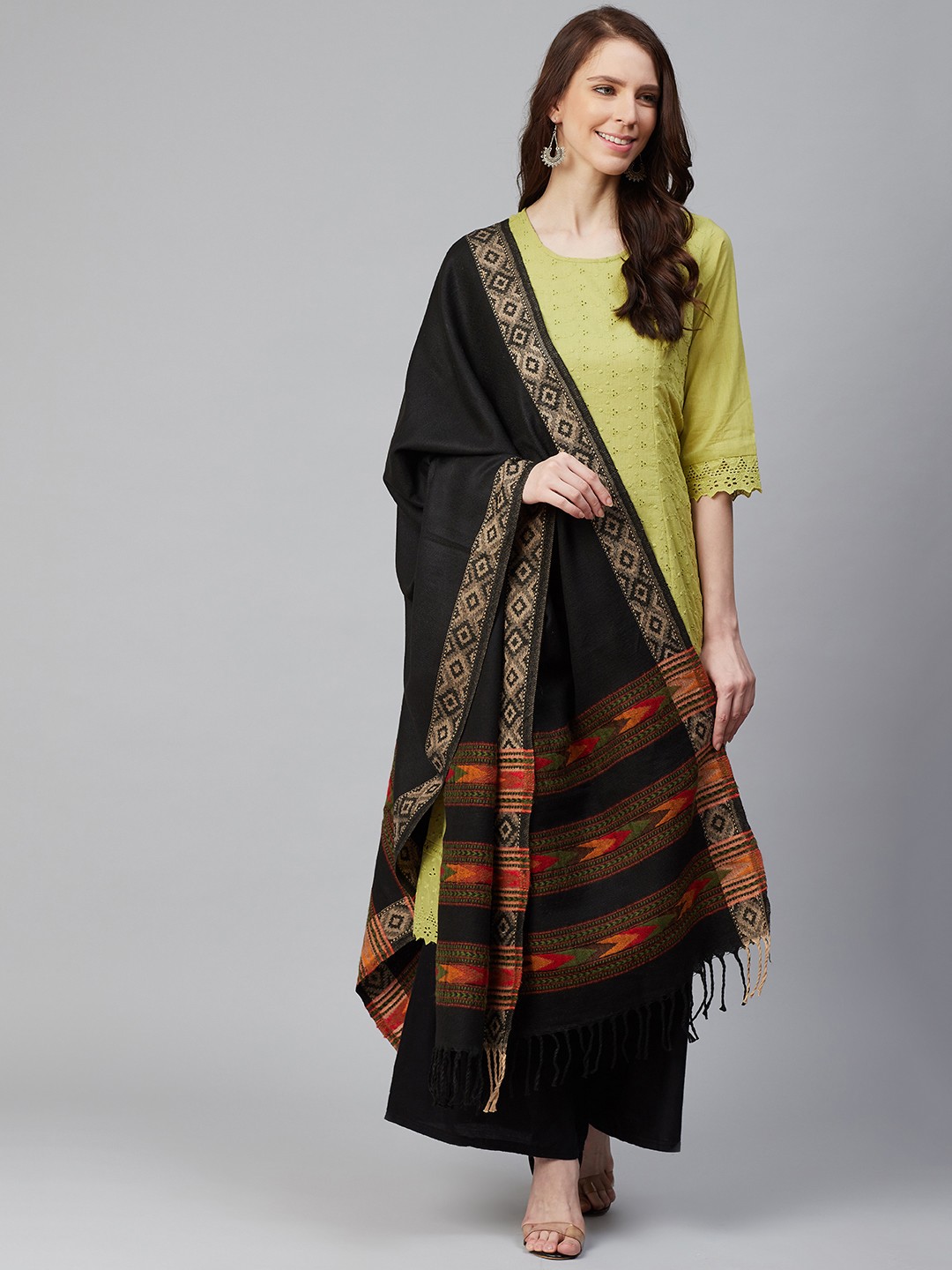 

WEAVERS VILLA Women Black Solid Shawl