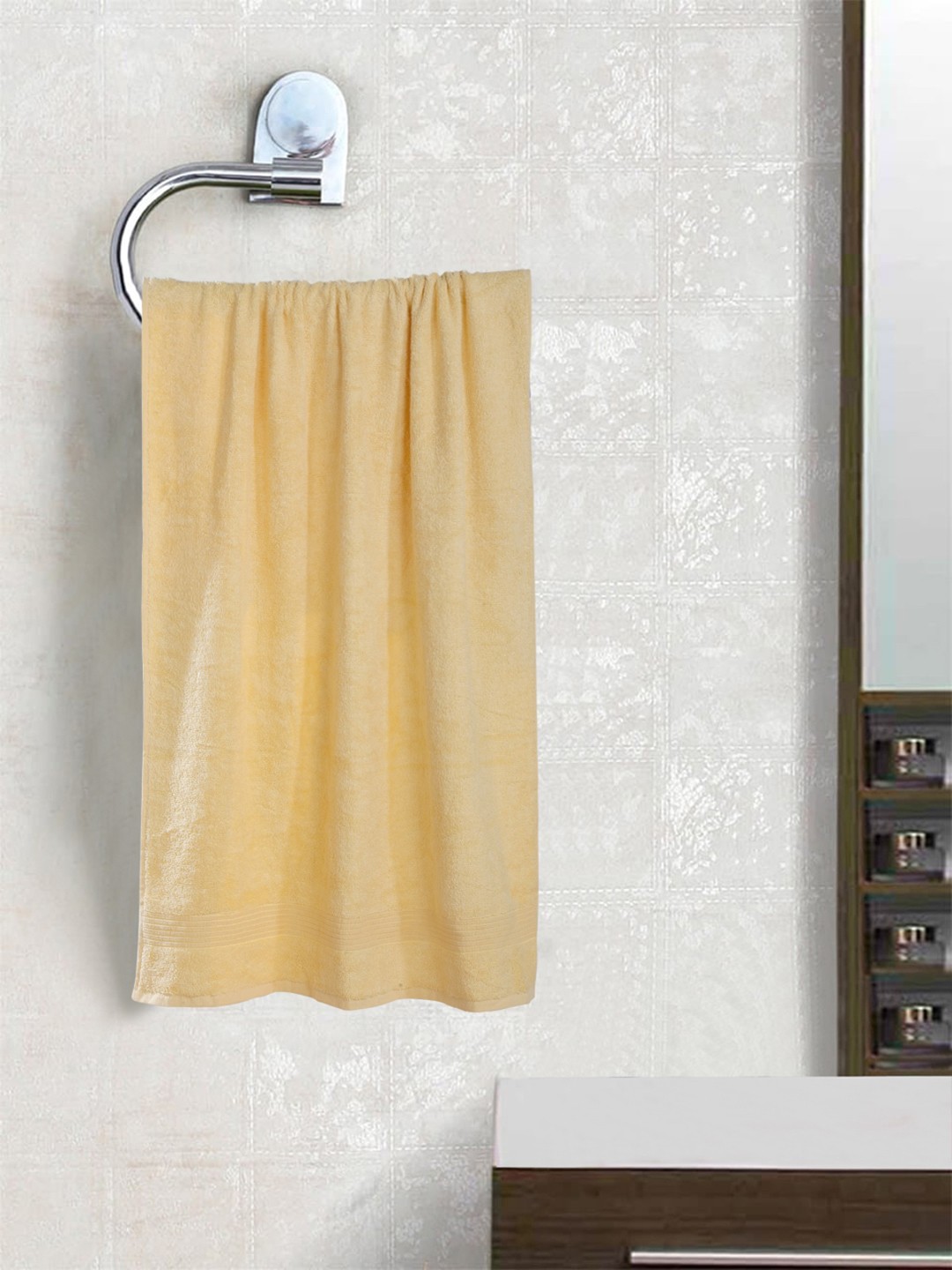 

ROMEE Unisex Yellow Solid 400 GSM Bath Towel