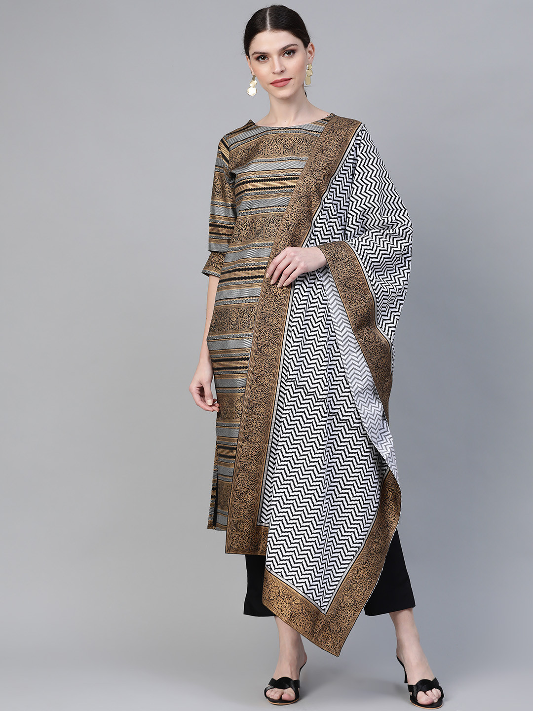 

Ahalyaa Women Black & Golden Screen Printed Kurta with Trousers & Chevron Dupatta