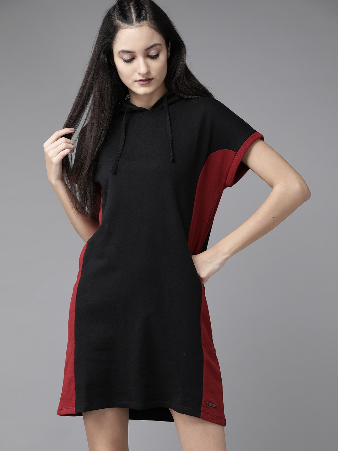 

Roadster Women Black Cotton Colourblocked Hooded T-shirt Dress