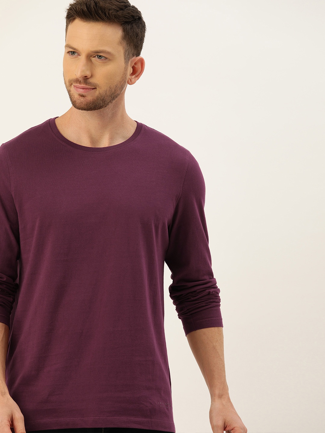 

INVICTUS Men Maroon Anti Microbial Solid Round Neck Pure Cotton T-shirt