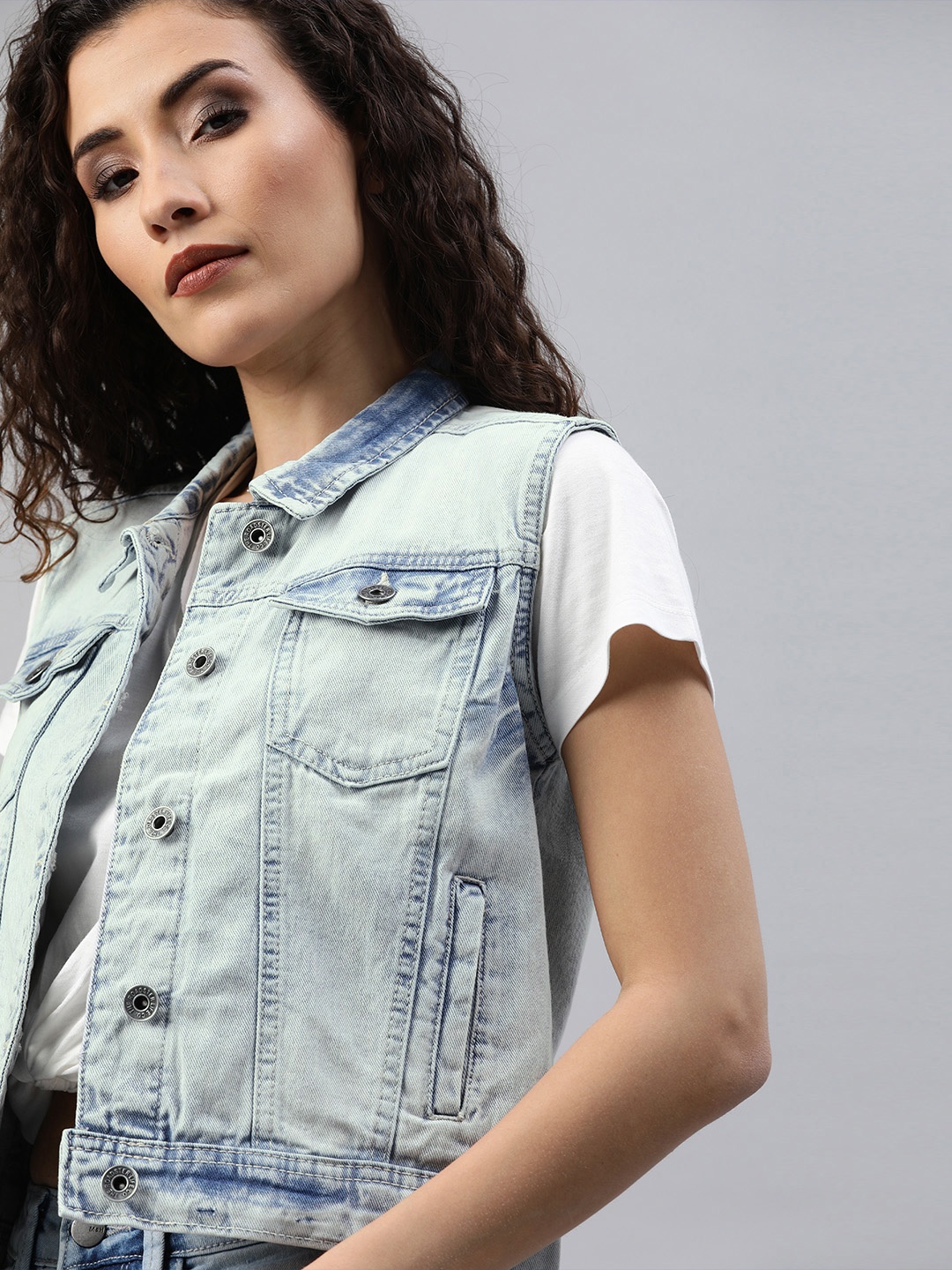 

Roadster Women Blue Washed Denim Jacket