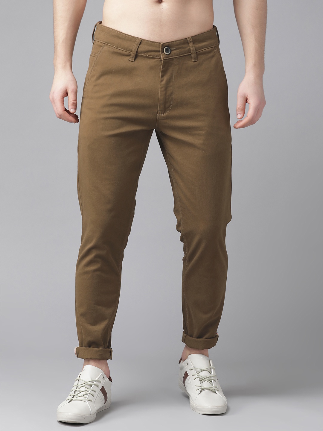 

Roadster Men Olive Brown Tapered Slim Fit Solid Chinos