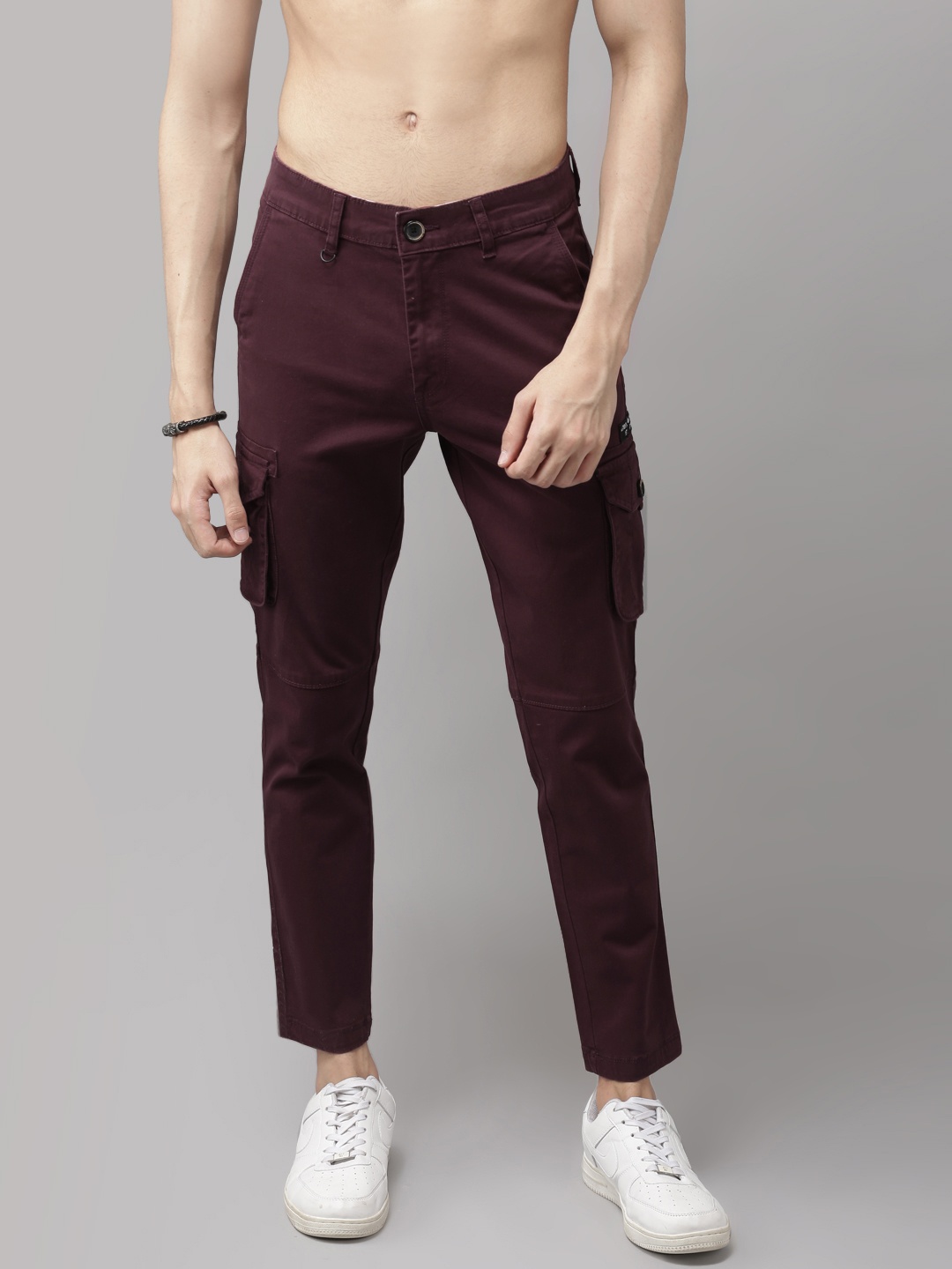 

Roadster Men Burgundy Solid Cargos