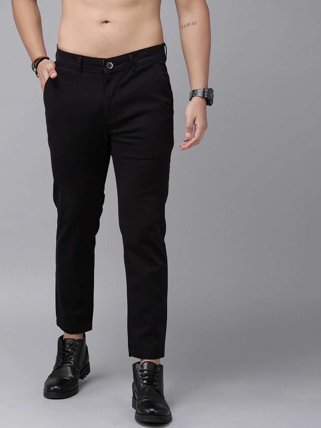 

Roadster Men Black Slim Fit Regular Chinos