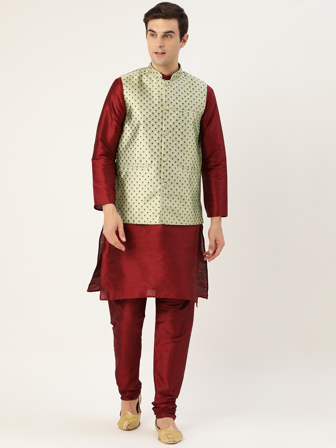 

SOJANYA Men Maroon & Green Solid Kurta with Churidar & Nehru Jacket