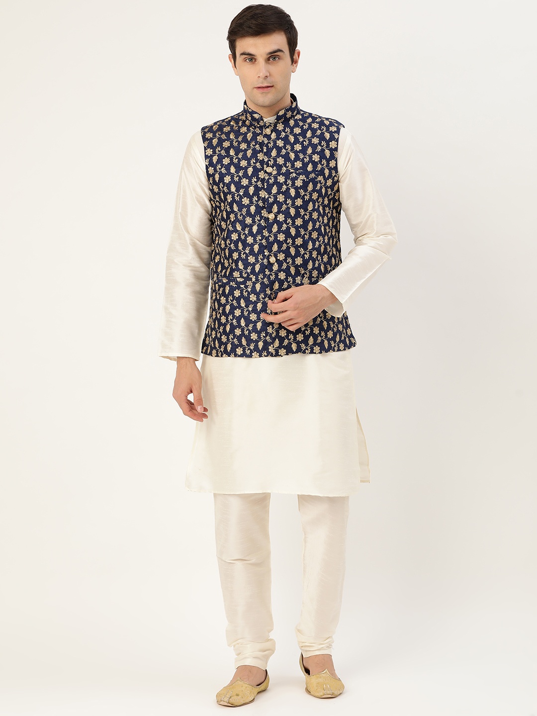 

SOJANYA Men Off-White & Navy Blue Solid Kurta with Churidar & Nehru Jacket