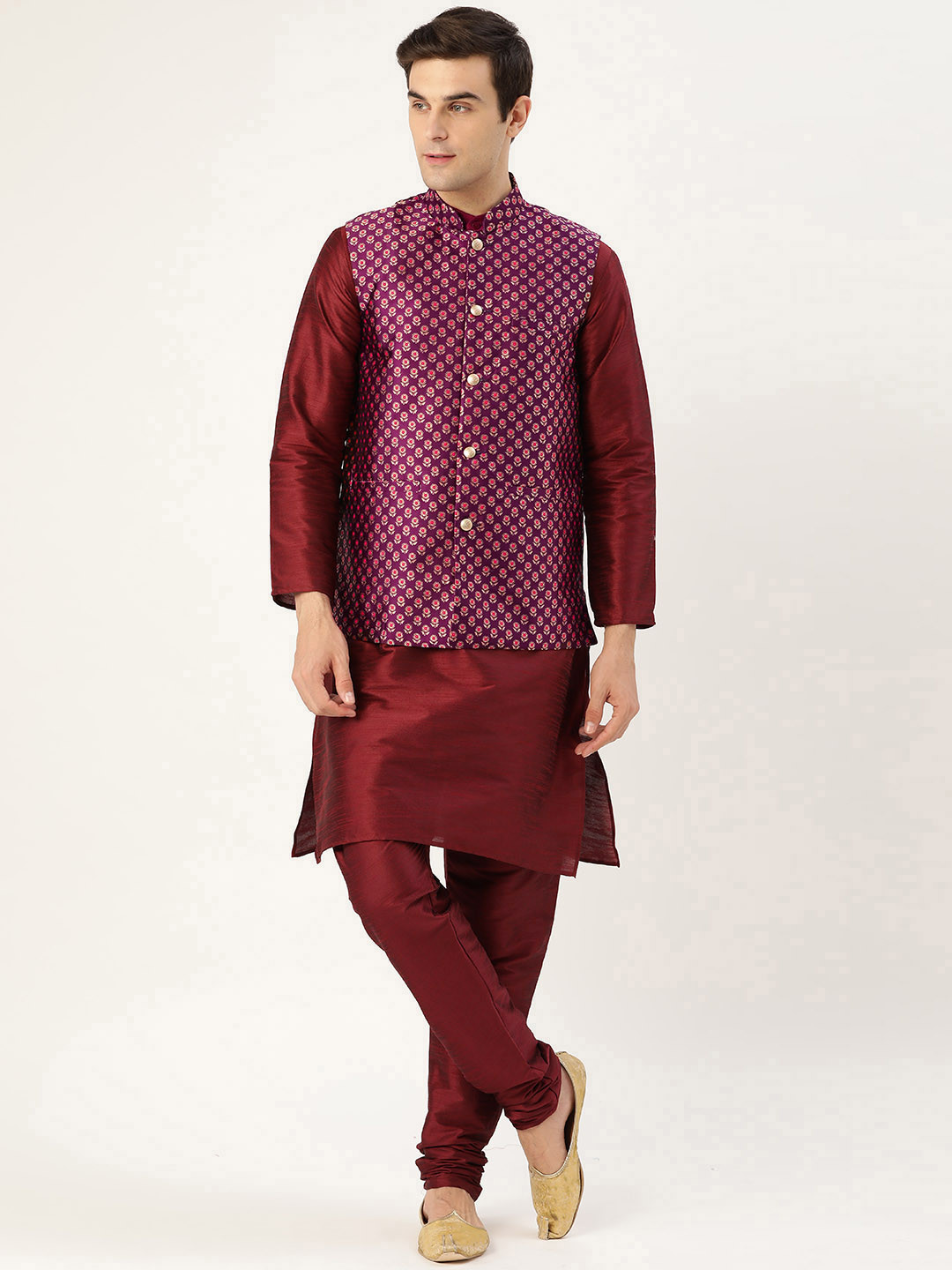 

SOJANYA Men Maroon & Purple Solid Kurta with Churidar & Nehru Jacket