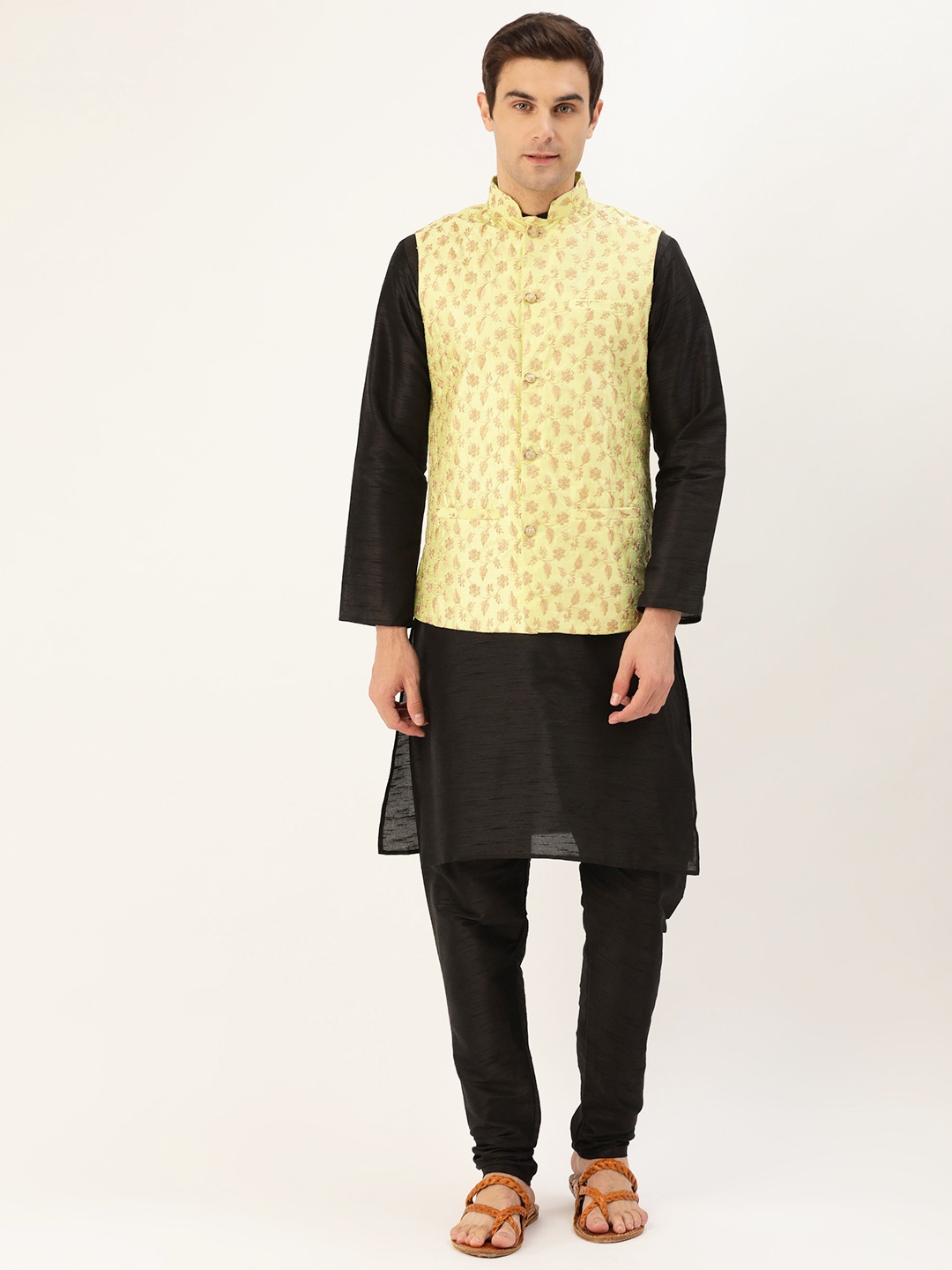 

SOJANYA Men Black & Lime Green Solid Kurta with Churidar & Nehru Jacket