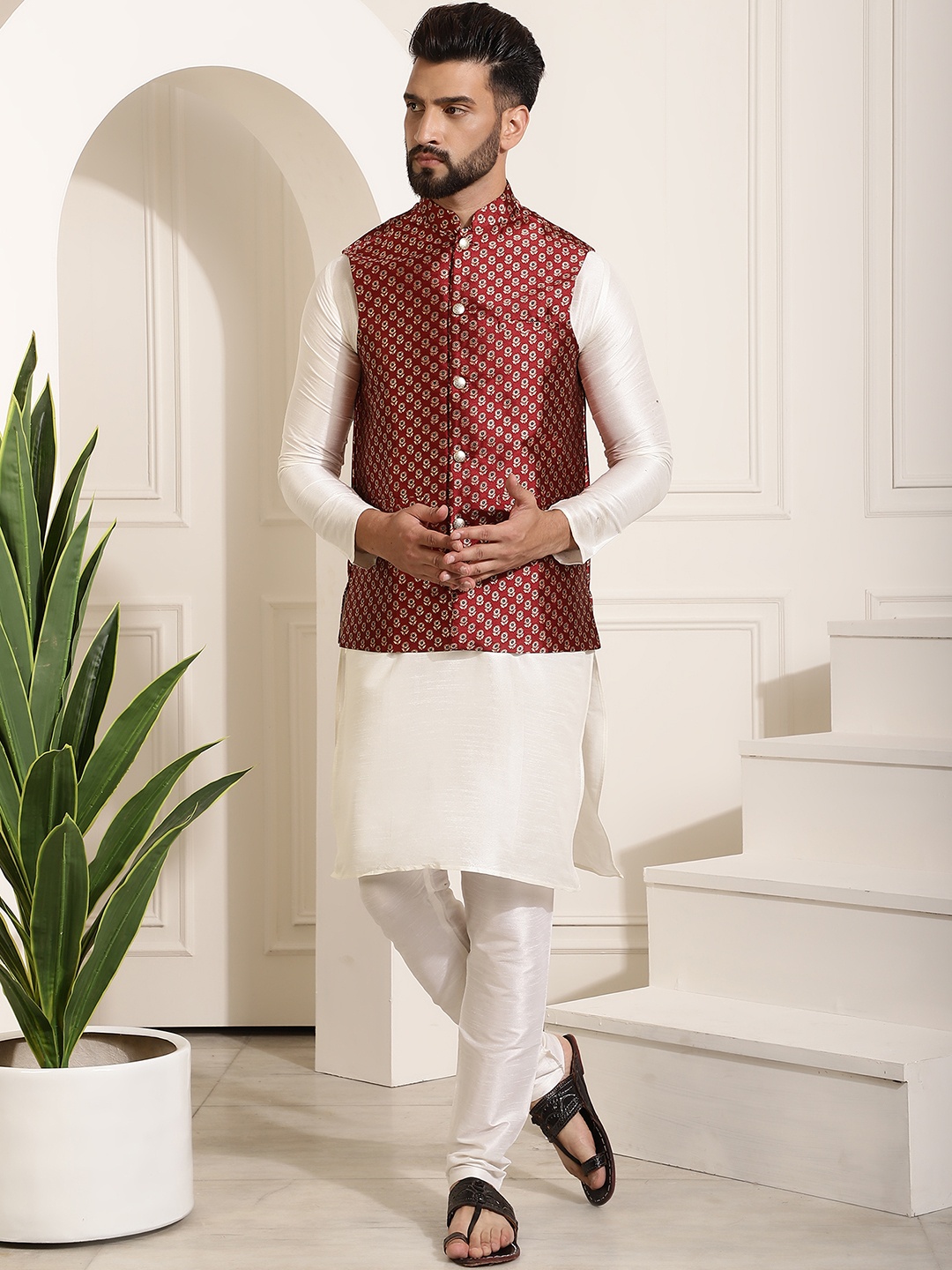 

SOJANYA Men Off-White & Maroon Solid Kurta & Churidar with Woven Design Nehru Jacket