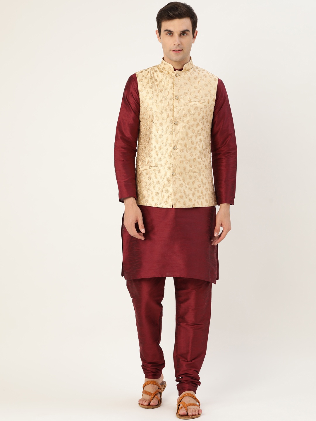 

SOJANYA Men Maroon & Cream-Coloured Solid Kurta with Churidar & Nehru Jacket