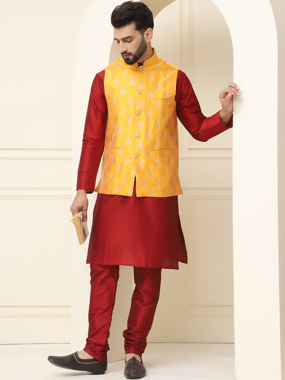 

SOJANYA Men Maroon & Mustard Yellow Solid Kurta with Churidar & Nehru Jacket