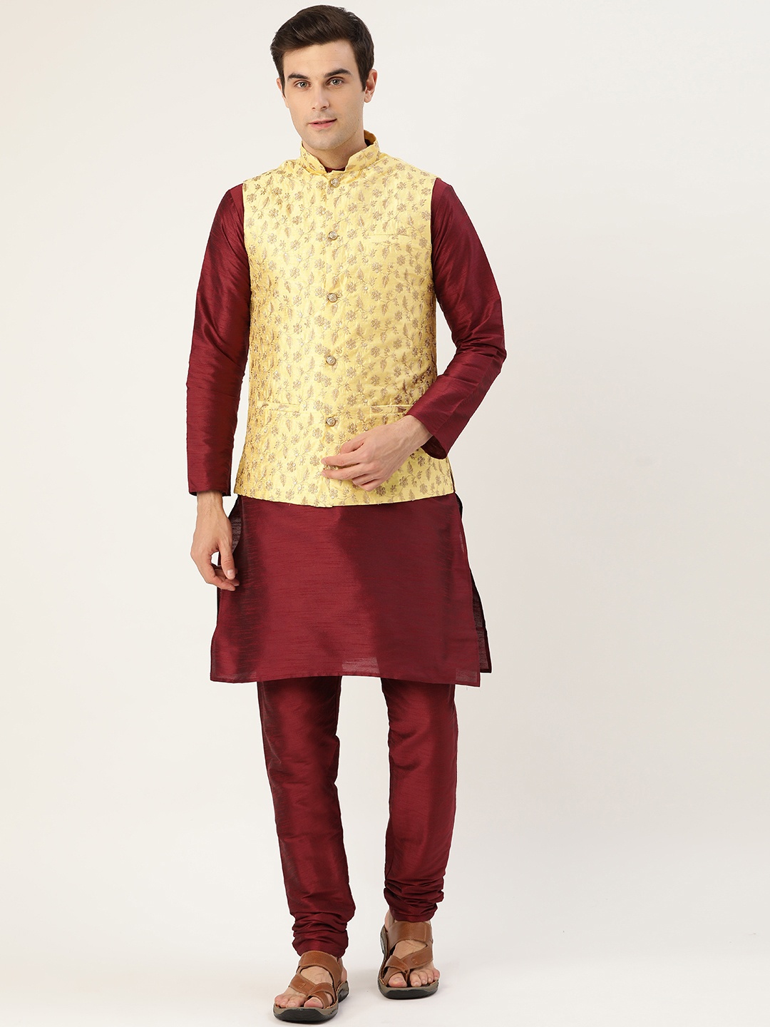

SOJANYA Men Maroon & Yellow Solid Kurta with Churidar & Nehru Jacket