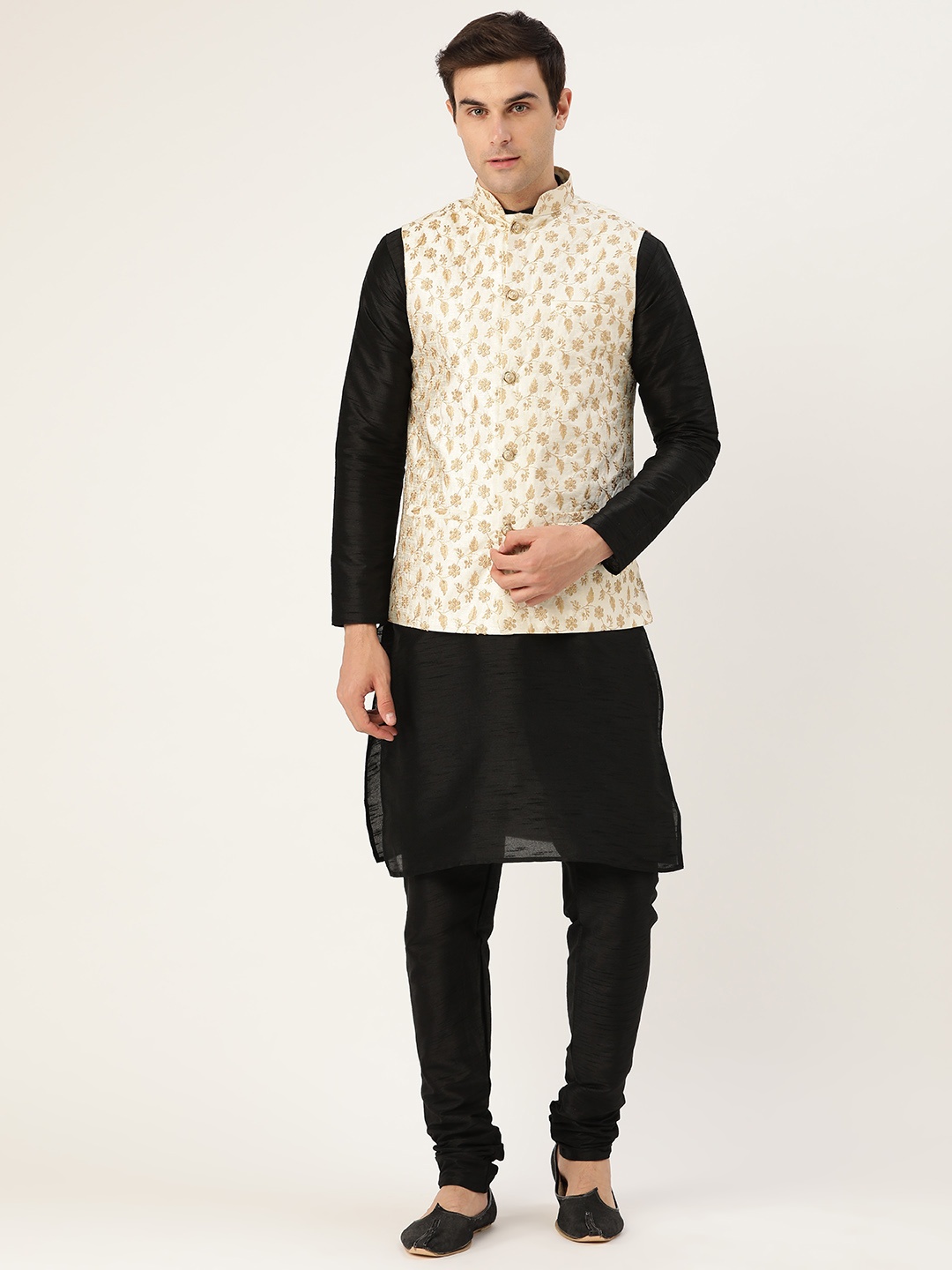 

SOJANYA Men Black Solid Kurta with Churidar & Nehru Jacket