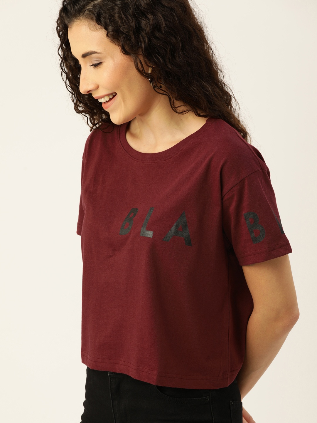 

Campus Sutra Women Maroon Placement Printed Drop-Shoulder Sleeve Regular Crop Pure Cotton Top