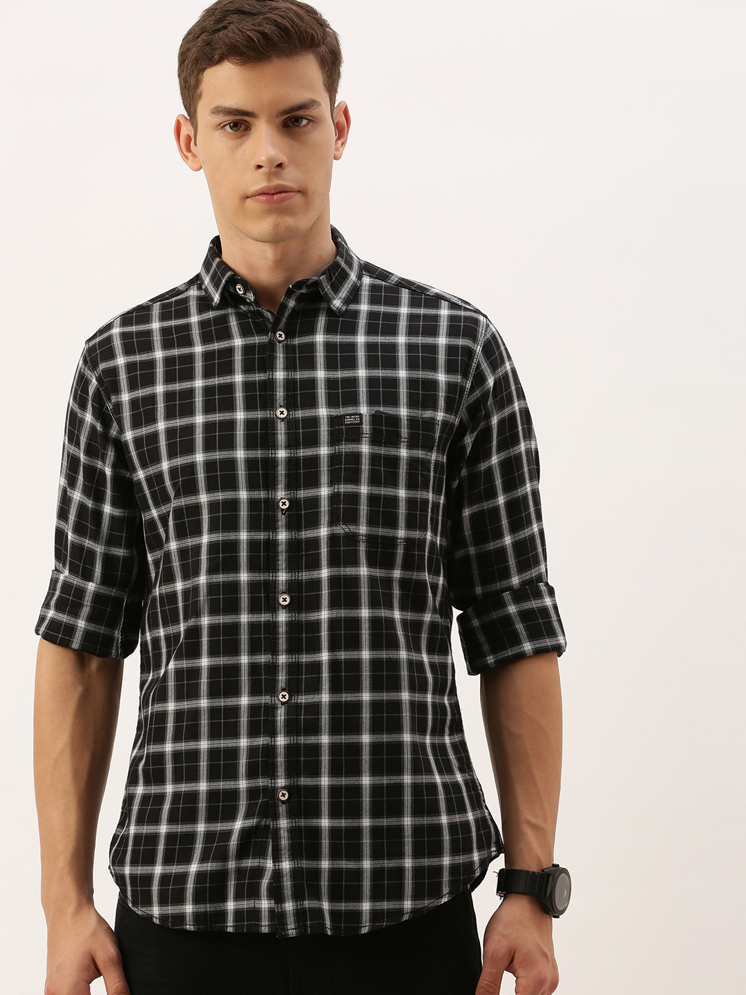 

The Indian Garage Co Men Black Slim Fit Checked Casual Shirt