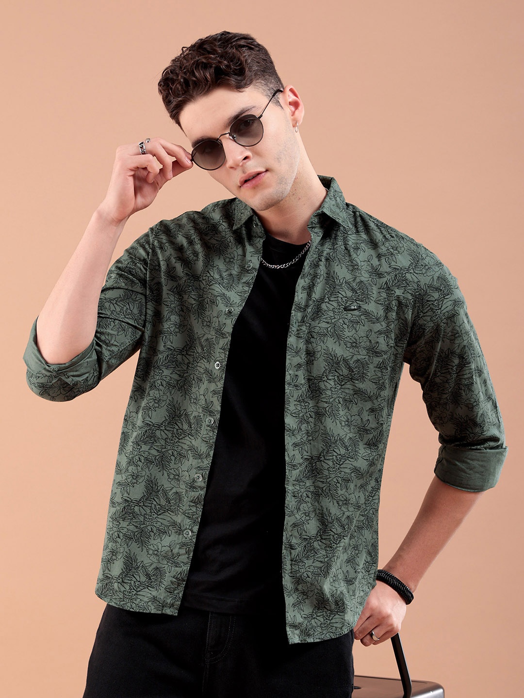 

The Indian Garage Co Men Green Slim Fit Printed Casual Shirt