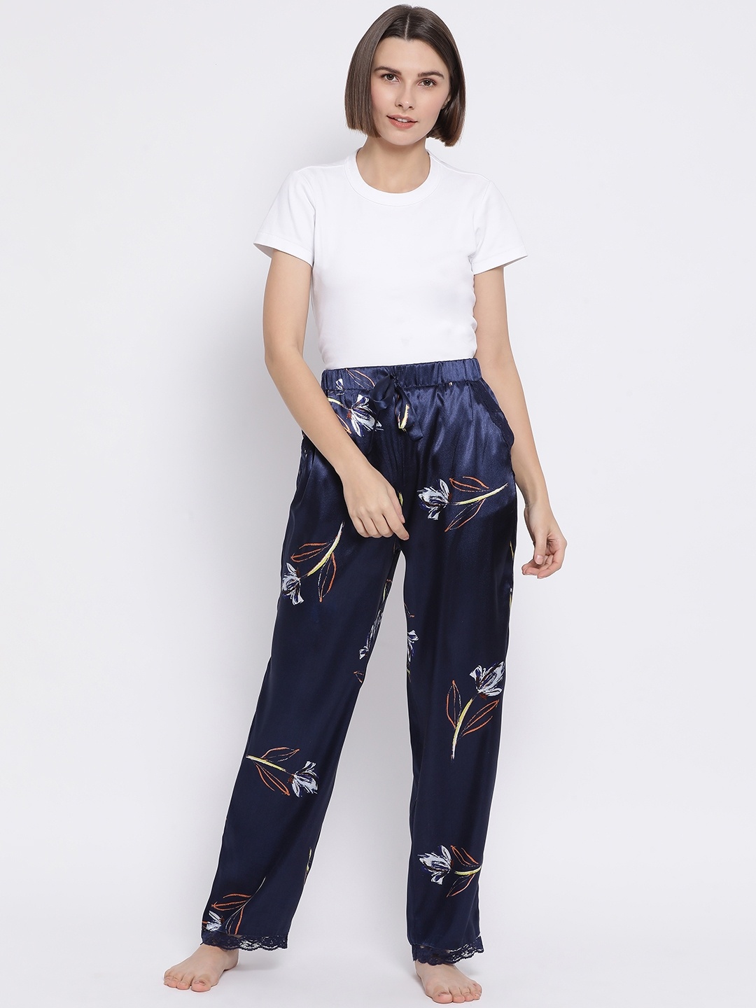 

Oxolloxo Women Navy Blue Printed Feather Galactic Lounge Pants