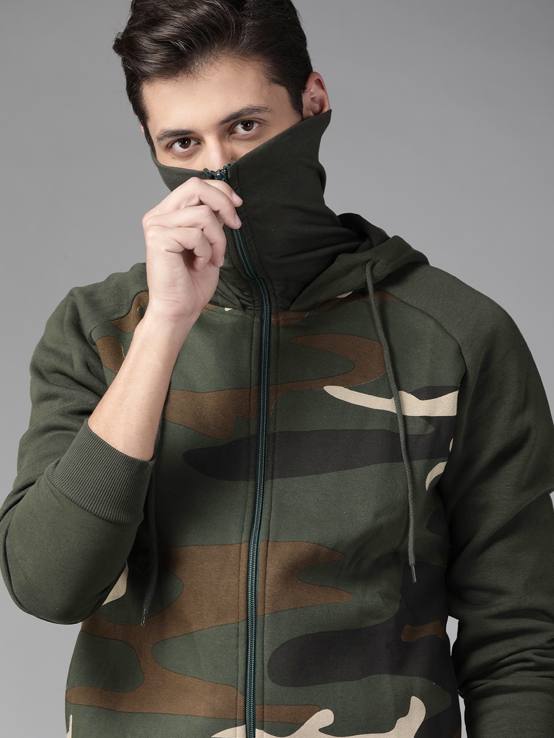 

Roadster Men Olive Green & Black Printed Hooded Sweatshirt